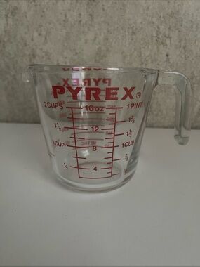 Vintage Pyrex Corning 2 Cup Glass Measuring Cup #516 Red Block Letters USA